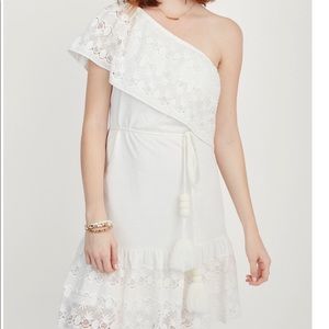 One shoulder dress